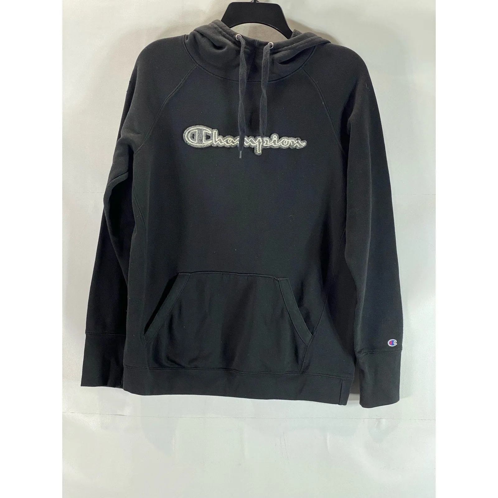 CHAMPION Men's Black Script Logo Patch Regular-Fit Pullover Hoodie SZ M