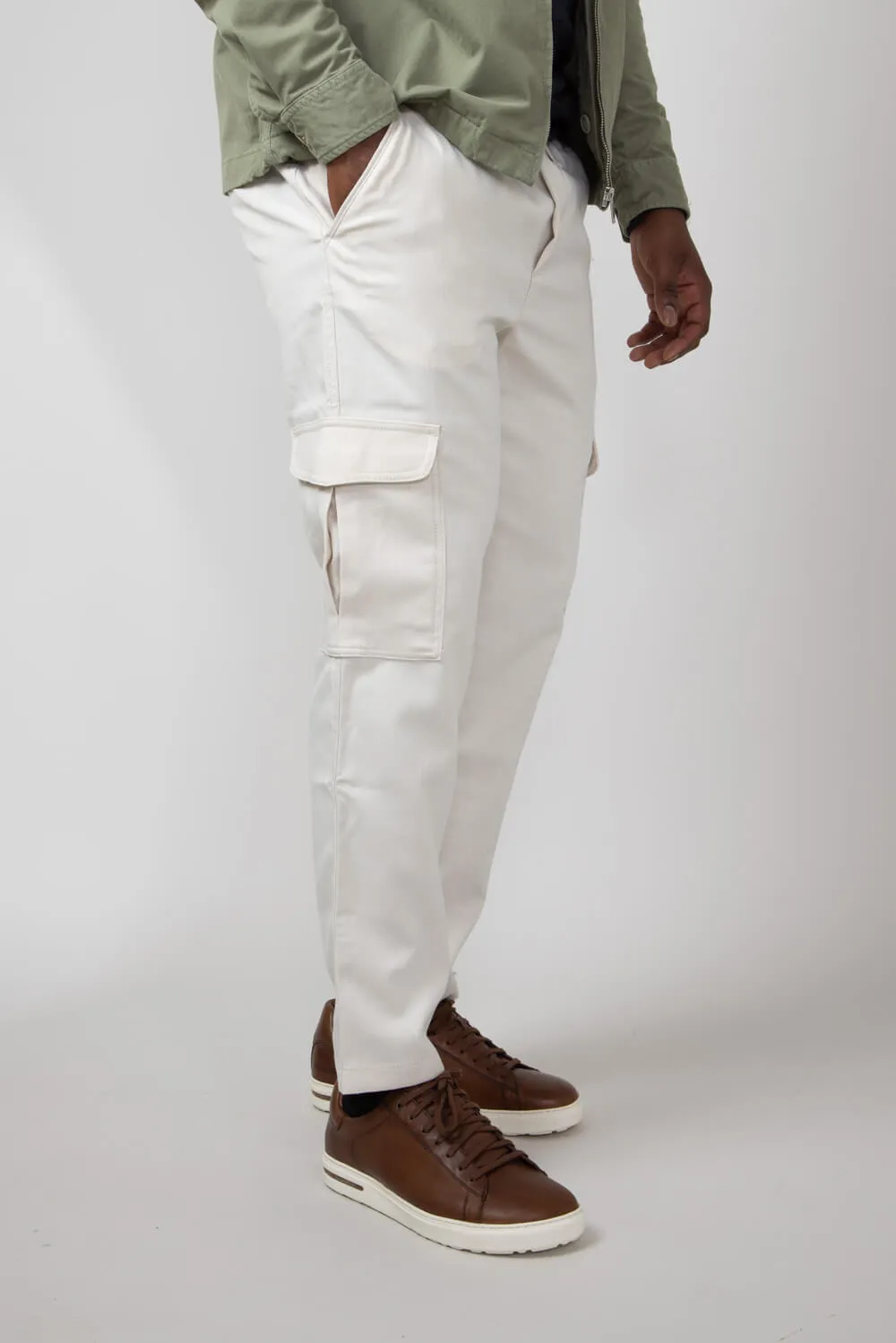 Denim & Flower Relaxed Cargo Pants for Men in Sand | CCH-A740