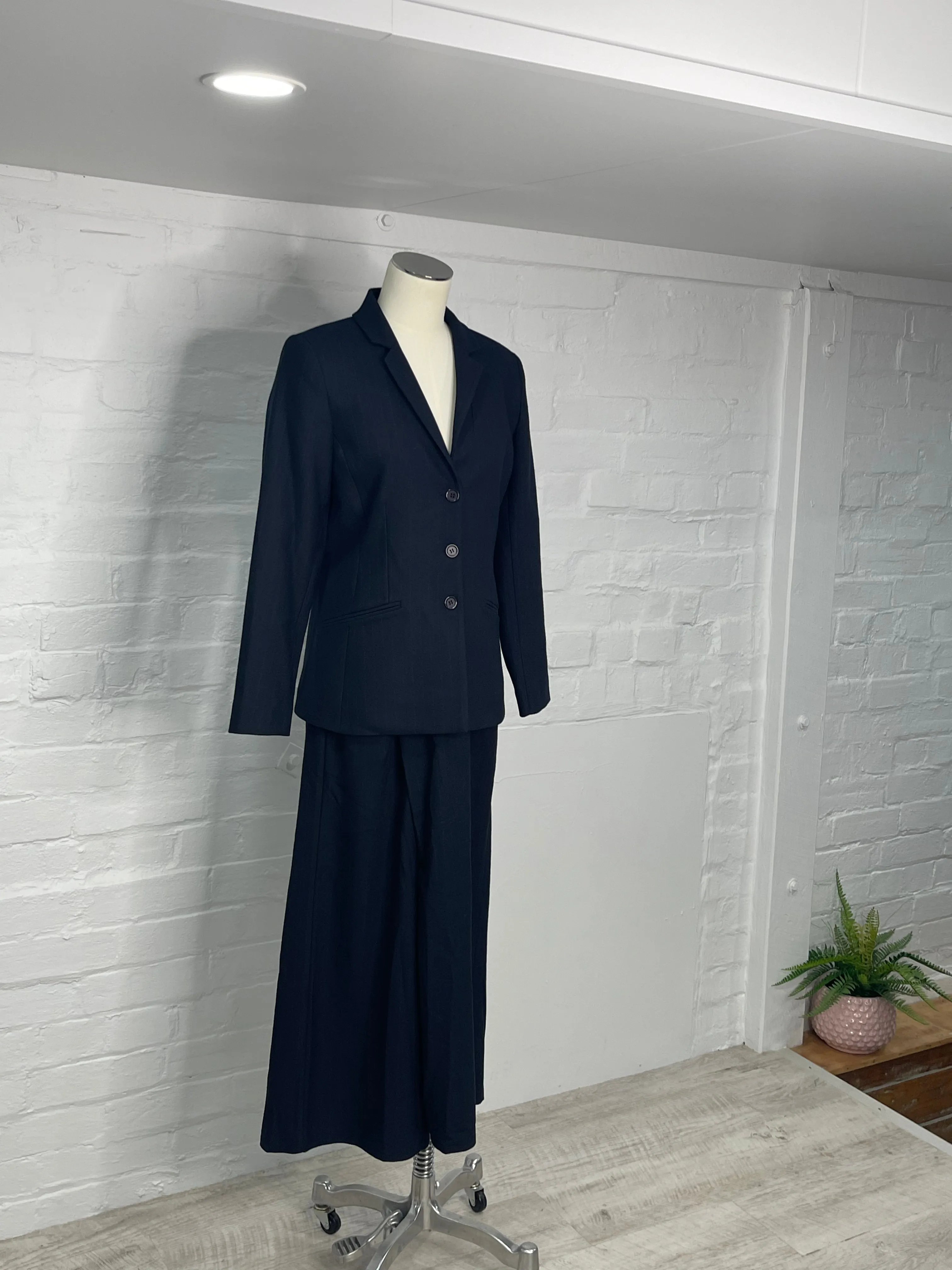 Zuko Jacket in Navy